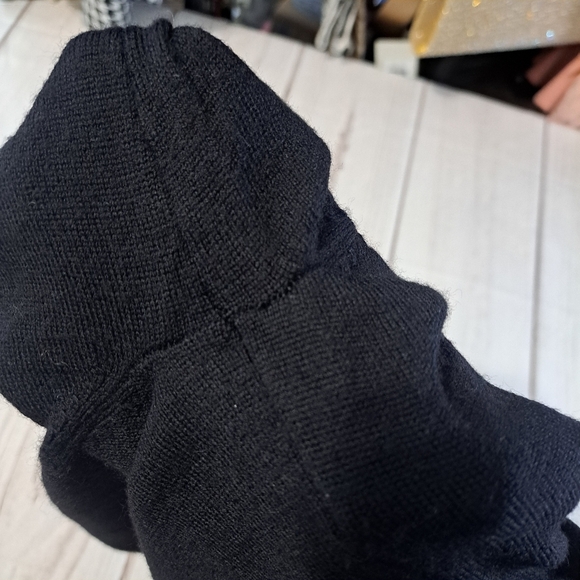 INC International Concepts V-Neck Sweater in Black and Gray Argyle Merino Wool - Picture 7 of 9